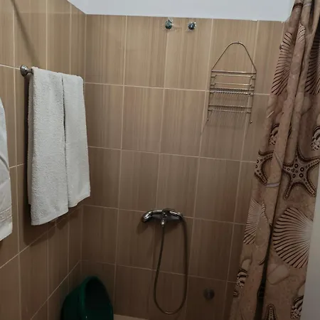 Hizmo * Ksamil