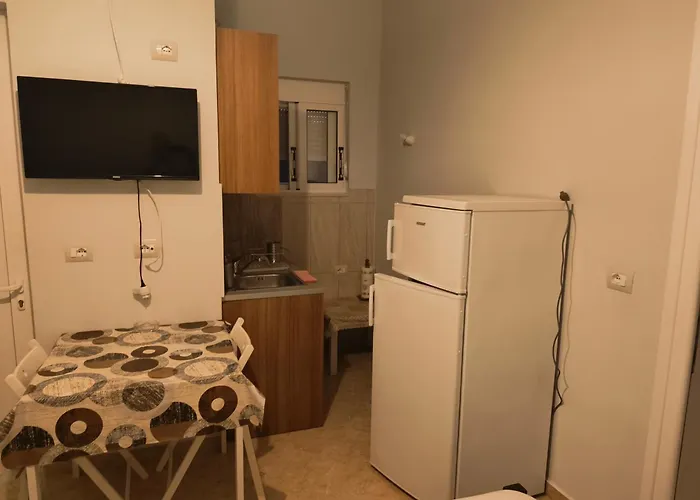 Hizmo Apartment Ksamil