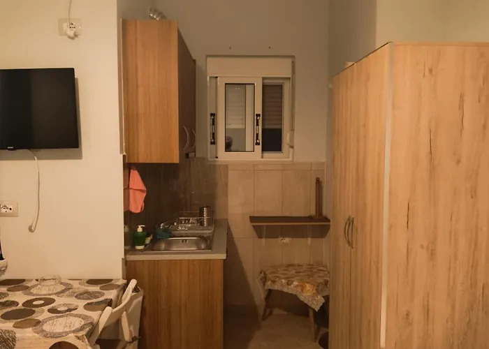 Hizmo Apartment Ksamil